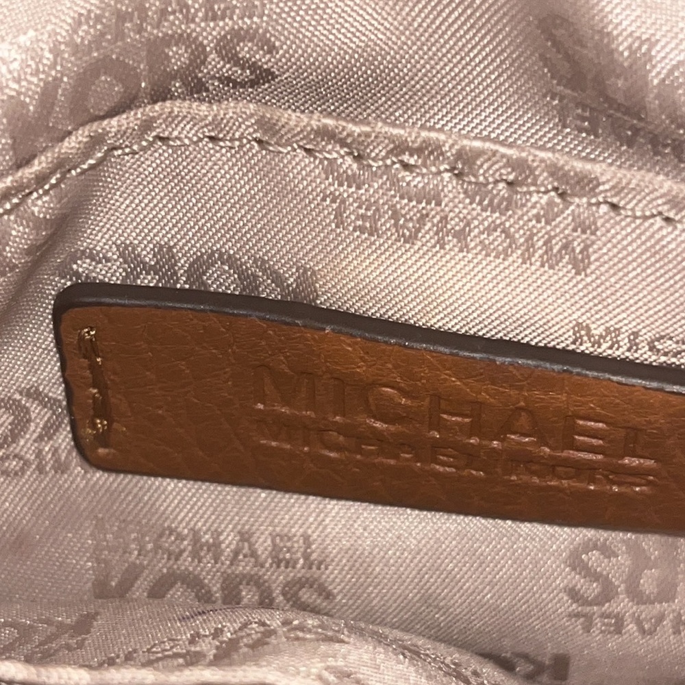 Brown Michael Kors Leather Crossbody Jet Set Flat Bag with Gold MK logo - Picture 7 of 11